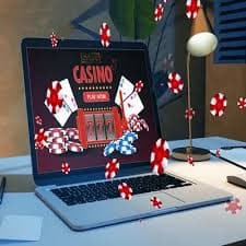 မြန်မာကစားသမား မိုဘိုင်းဖုန်းဖြင့် slot ကစားနေသည့် မြင်ကွင်း